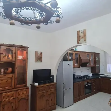 Residencia La Promesa Apartment *